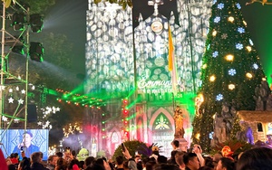 Hà Nội: Không khí Giáng sinh tràn ngập phố phường