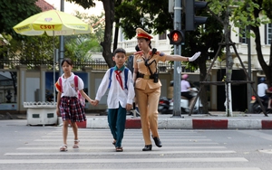 Xây dựng văn hoá giao thông, bảo đảm an toàn mỗi khi ra đường