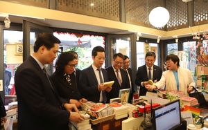 Phố Sách Xuân Ất Tỵ 2025: Tết công nghệ - Trí tuệ tỏa sáng