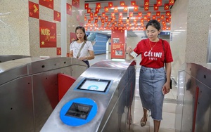 Thử nghiệm tính năng vé tháng điện tử định danh trên Metro Cát Linh - Hà Đông