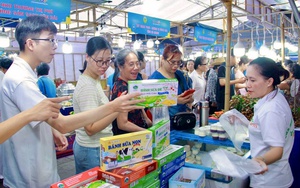 Tăng tốc phát triển chương trình OCOP và du lịch nông thôn bền vững