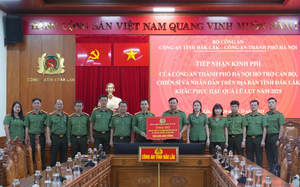 Công an Hà Nội thăm hỏi, động viên Công an và Nhân dân tỉnh Đắk Lắk khắc phục hậu quả mưa lũ