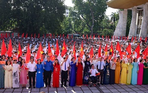 Ưu tiên đầu tư phát triển đội ngũ giáo viên đáp ứng yêu cầu đổi mới giáo dục