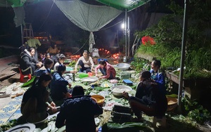 Ngàn bánh chưng và hàng chục tỷ đồng sẻ chia cùng đồng bào vùng lũ