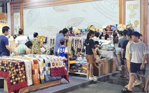 Ngày hội khuyến mại tháng 11: Thu hút hàng chục nghìn lượt khách tham quan mua sắm