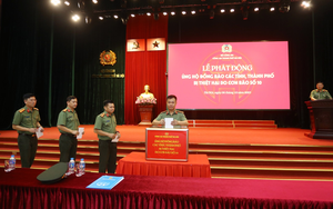 Công an Hà Nội chung tay hướng về đồng bào vùng lũ