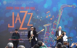 'Âm nhạc cuối tuần' - Điểm hẹn văn hóa bên Hồ Gươm