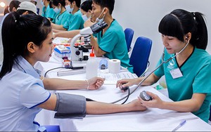 Tái cấu trúc thủ tục hành chính lĩnh vực phòng bệnh: Người dân, tổ chức được lợi gì?