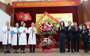 Thăm, tri ân các y bác sĩ nhân dịp kỉ niệm Ngày Thầy thuốc Việt Nam