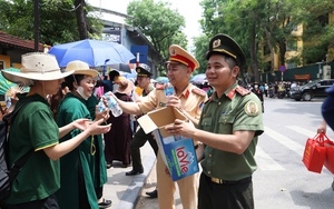 Công an TP. Hà Nội bảo đảm an ninh trật tự phục vụ nhân dân chiêm bái Xá lợi Đức Phật