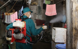 Hà Nội gia tăng số ca mắc COVID-19, sốt xuất huyết