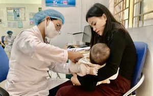 Dịch sởi tuy đã giảm nhẹ nhưng vẫn có xu hướng tăng ở nhóm trên 10 tuổi