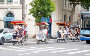 Khách quốc tế đến Hà Nội tăng mạnh trong tháng 7