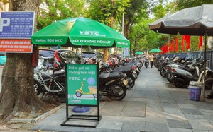 Hà Nội có hơn 400 điểm trông giữ xe thu phí không dùng tiền mặt