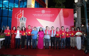 Khai mạc 'Sắc đỏ Ba Đình' quảng bá du lịch văn hóa, lịch sử Hà Nội