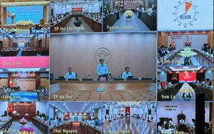 Hà Nội tiên phong cắt giảm, đơn giản hóa thủ tục hành chính dựa trên dữ liệu- Ảnh 4. Hà Nội tiên phong 3 mô hình hành chính công: Xe buýt lưu động, ki-ốt siêu thị, điểm cộng đồng