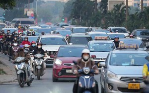 Hà Nội bàn giải pháp xử lý 51 điểm thường xuyên ùn tắc giao thông