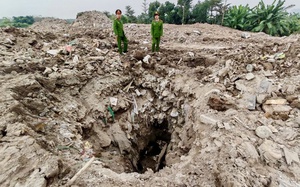 Bắt 3 giám đốc công ty tùy tiện đổ hàng nghìn tấn rác thải xây dựng ra môi trường