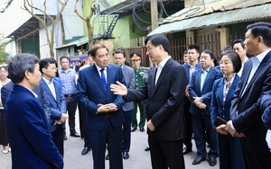 Tạo điều kiện thuận lợi để mọi công dân thực hiện đầy đủ quyền bầu cử