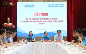 Gặp gỡ, đối thoại với đoàn viên, công nhân viên chức, người lao động