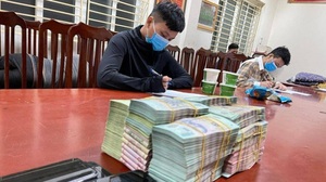 Hà Nội: Triệt phá đường dây đánh bạc nghìn tỷ qua mạng, bắt giữ 18 đối tượng