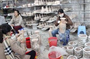 Làng nghề gốm, sứ Bát Tràng - chuyển mình hồi sinh sau đại dịch