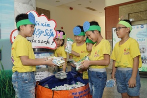 Thu gom được 269 tấn vỏ hộp sữa trong chương trình 'Tái chế học đường'