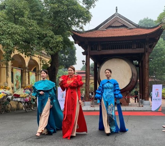 Tourism Ao Dai Festival 2022 to open tomorrow  - Ảnh 1.