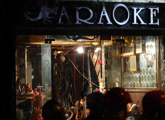 Capital to inspect fire safety at all karaoke parlors, bars - Ảnh 1.