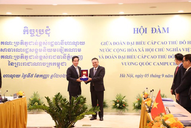 Ha Noi promotes closer ties with Phnom Penh  - Ảnh 1.