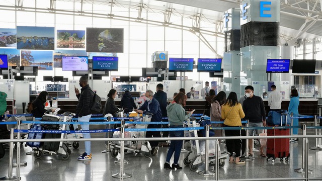 Noi Bai airport serves over 5,600 flights on Tet holiday - Ảnh 1.