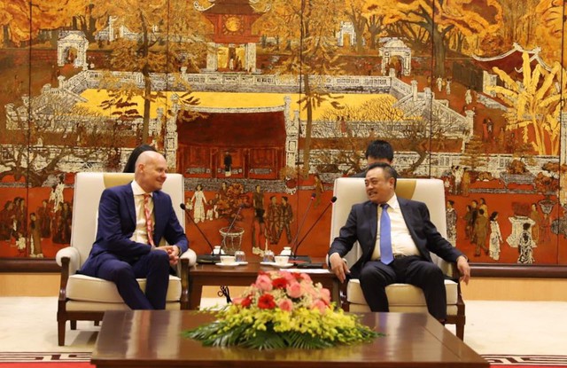 Mayor receives Dutch Ambassador - Ảnh 1.