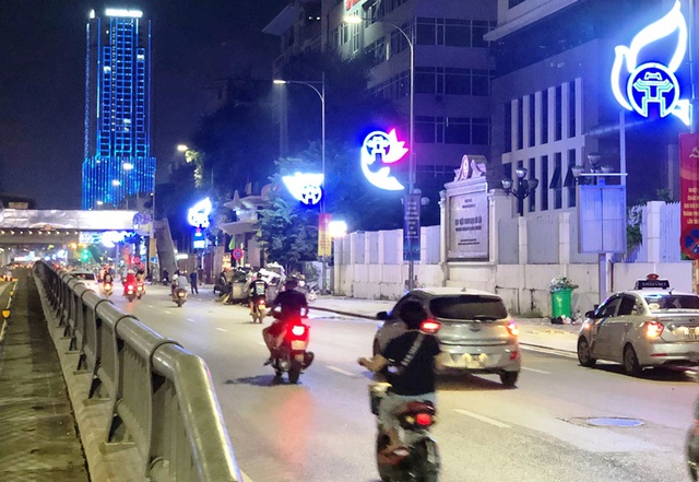 Ha Noi launches city decoration campaign - Ảnh 1.