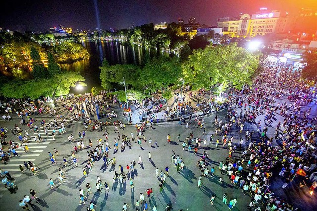 Pedestrianizing streets to be expanded - Ảnh 1. Pedestrianizing streets to be expanded - Ảnh 1.