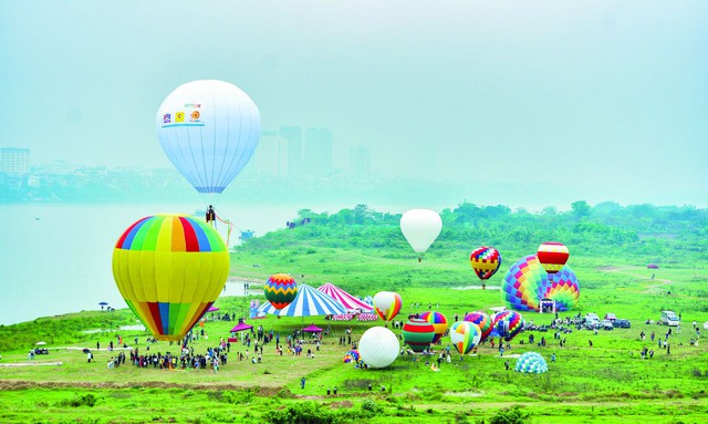 Hong River’s mudflats to become green parks and tourism spots - Ảnh 1.