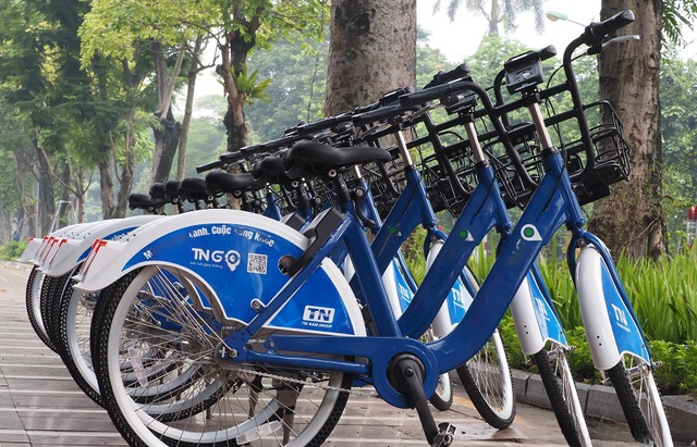 Public bike-share service launched - Ảnh 1. Public bike-share service launched - Ảnh 1.