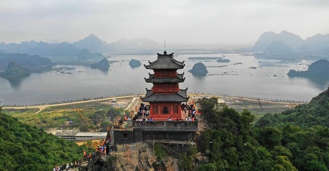 Huong Pagoda complex recognized as tourist destination- Ảnh 1.