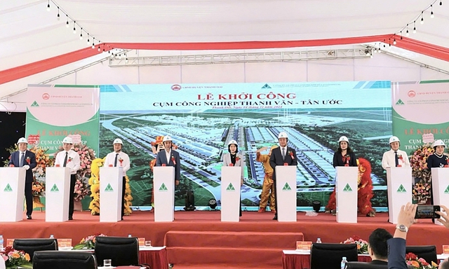 Construction begins in Thanh Van-Tan Uoc Industrial Cluster Project - Ảnh 1.