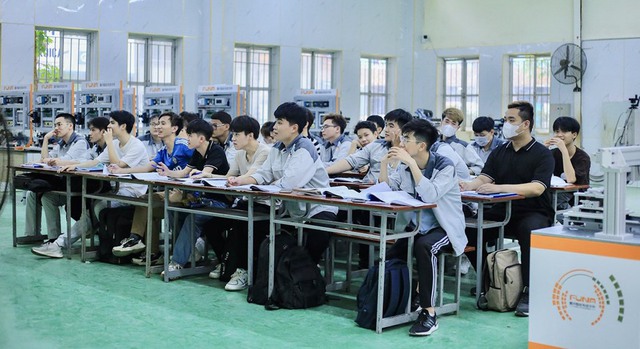 Ha Noi targets to train 235,000 people in 2024- Ảnh 1.