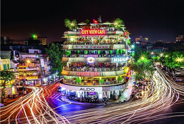 Highly recommended night activities in Ha Noi- Ảnh 1.