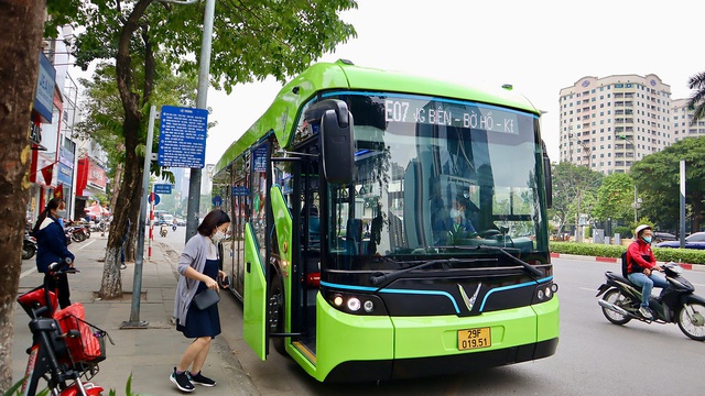 Ha Noi to get rid of diesel public buses by 2035- Ảnh 1.