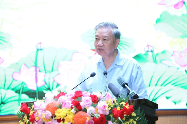 Party chief meets with local voters ahead of 15th NA’s 10th session- Ảnh 1.