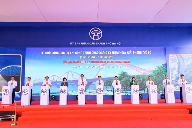 Ha Noi breaks ground on Tran Hung Dao Bridge across the Red River- Ảnh 1. Ha Noi breaks ground on Tran Hung Dao Bridge across the Red River- Ảnh 1.