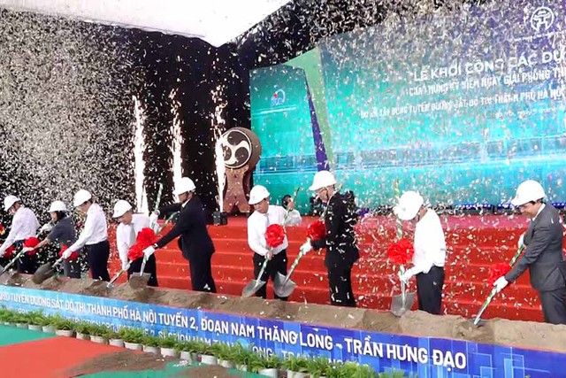 Ha Noi breaks ground on Nam Thang Long–Tran Hung Dao metro Line - Ảnh 1. Ha Noi breaks ground on Nam Thang Long–Tran Hung Dao metro Line - Ảnh 1.