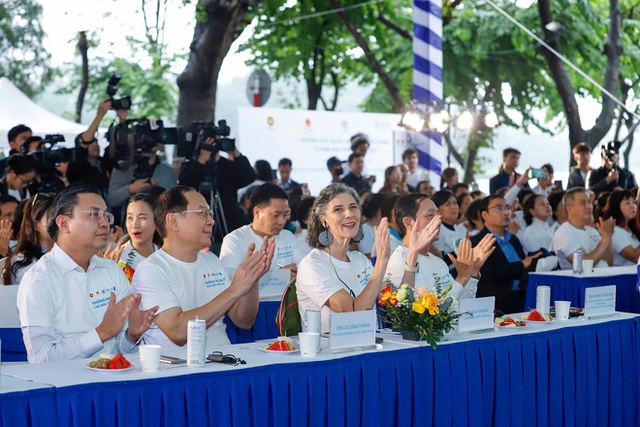 Ha Noi takes the lead in action for “clean air and a blue sky”- Ảnh 2.