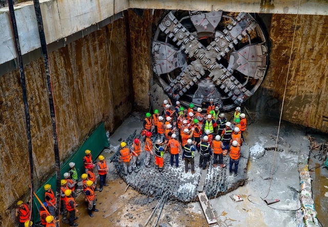 Ha Noi completes tunneling for four underground stations of 2nd metro line- Ảnh 1. Ha Noi completes tunneling for four underground stations of 2nd metro line- Ảnh 1.