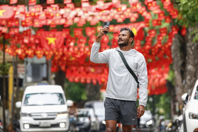 Capital welcomes highest-ever number of visitors in 2025- Ảnh 1.