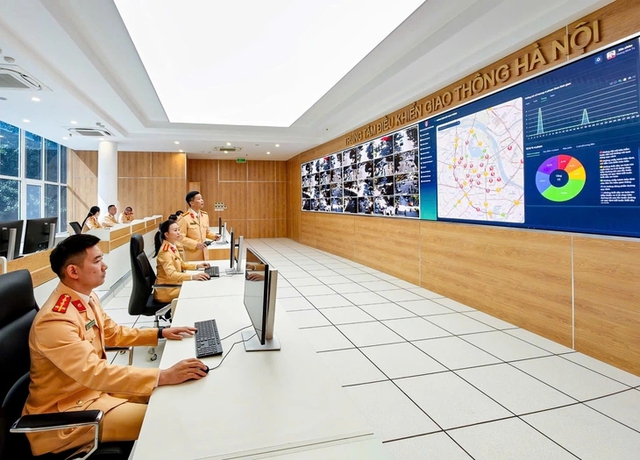 AI camera system tightens traffic discipline in Ha Noi- Ảnh 1.