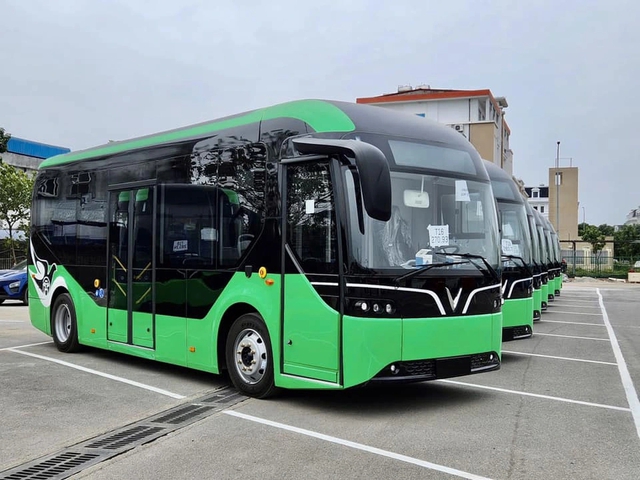 Capital shifts to green buses by 2030- Ảnh 1.