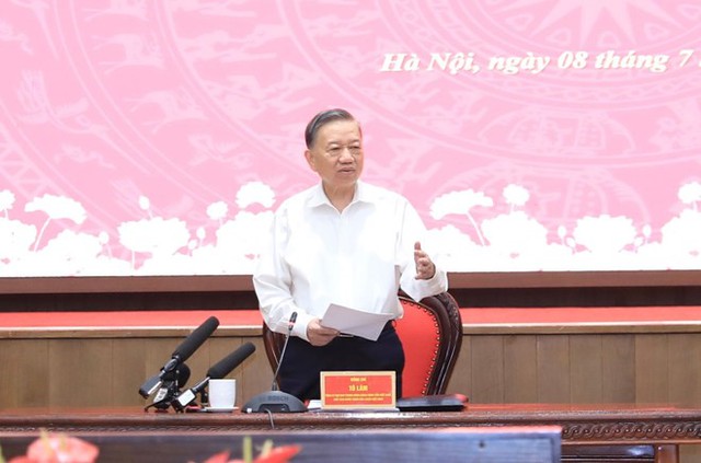 Top leader urges Ha Noi to pursue faster, higher-quality growth- Ảnh 1. Top leader urges Ha Noi to pursue faster, higher-quality growth- Ảnh 1.